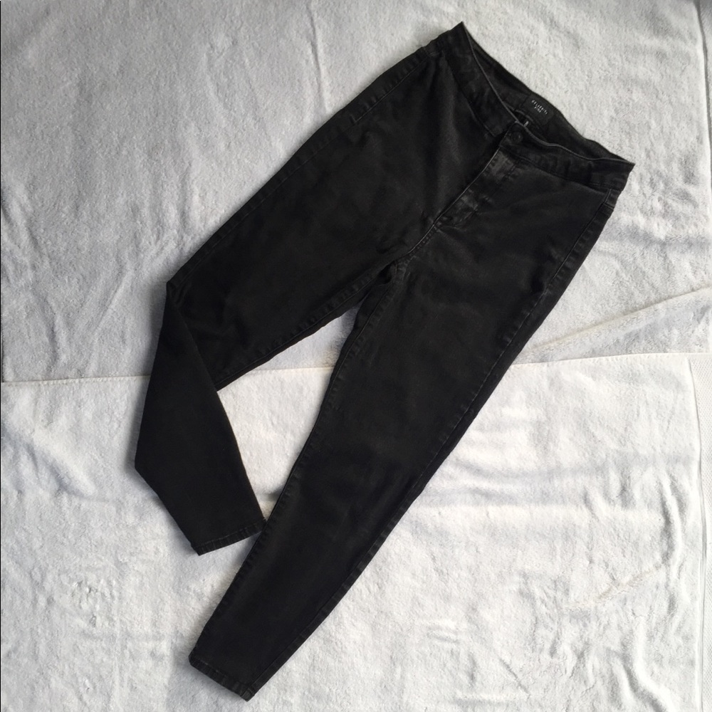 Fashionnova black high waisted skinny jeans
